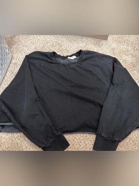 Women’s Crop Black Crewneck Sweatshirt